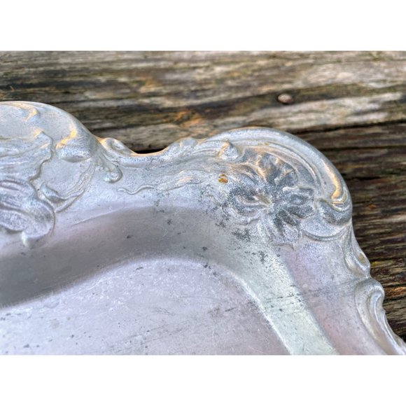 Vintage Aluminum Crumb Tray with Scraper Ornate Nouveau Floral - Picture 12 of 13